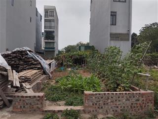 Bán mảnh đất dịch vụ phú vinh 45m2, đối diện sân bóng phú vinh, giá 180 triệu/m2  sổ sẵn cất két