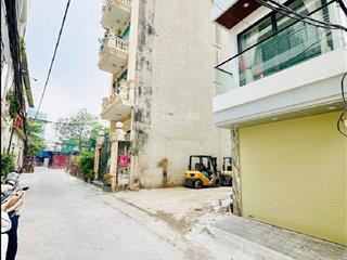 Tư đình nhà mới sang trọng 7 tầng thang máy xịn.