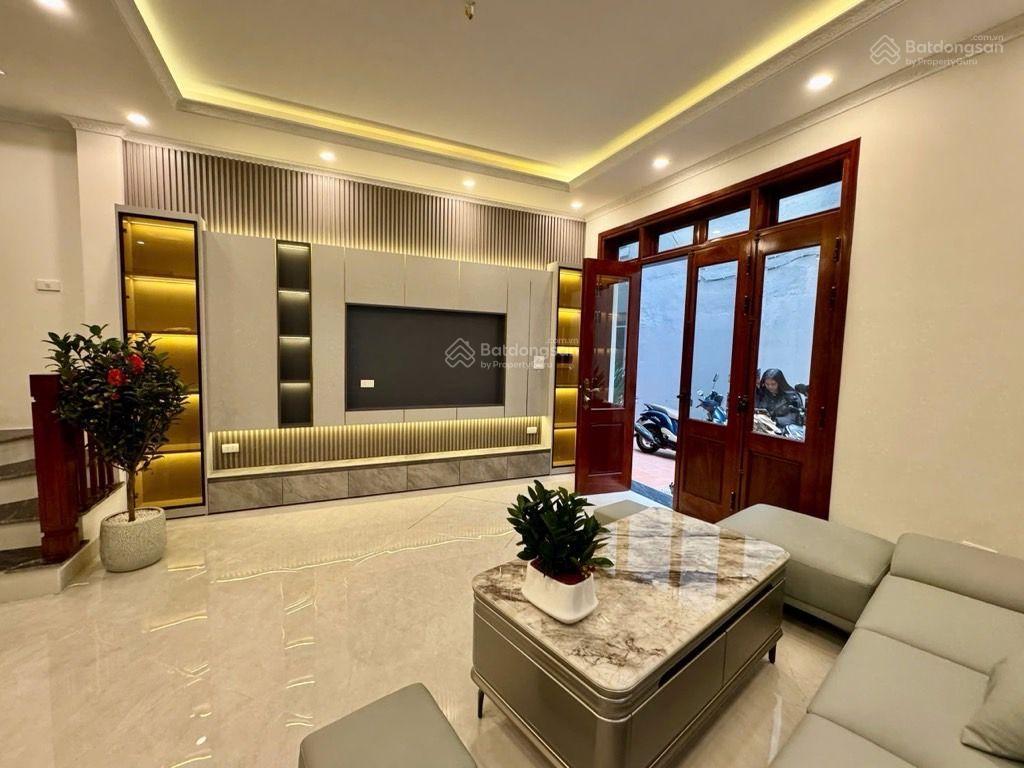 Hàng hiếm việt hưng căn góc thoáng sáng 48m 5 tầng thang máy,