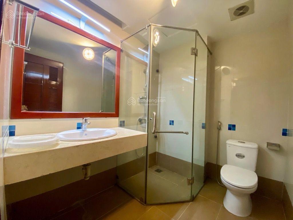 Bồ đề căn góc siêu hiếm diện tích 42m, nhà 5 tầng đẹp. ô tô đỗ cửa, vị trí cực thuận