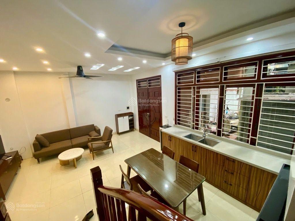 Bồ đề căn góc siêu hiếm diện tích 42m, nhà 5 tầng đẹp. ô tô đỗ cửa, vị trí cực thuận