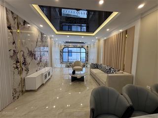 Ngọc lâm 82m2  6 tầng thang máy  phân lô vip  gara 2 ô tô 7 chỗ