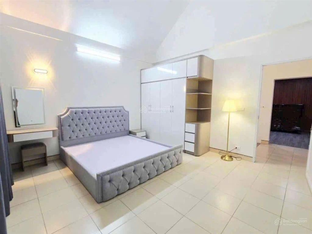 Việt hưng tái định cư, cách 2 nhà ta ngõ thông ô tô, 5 tầng, full nội thất, giá đầu tư,