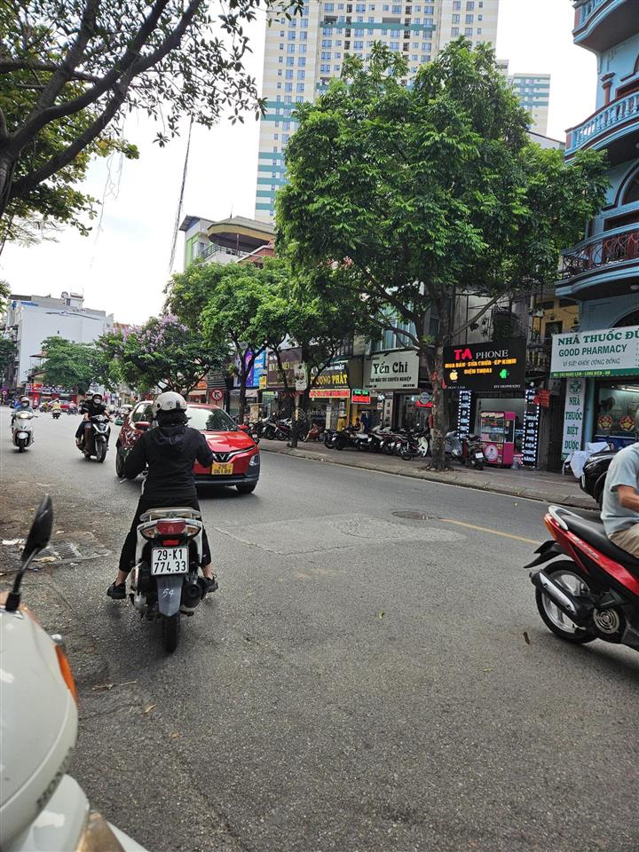 Mặt phố ngọc lâm kinh doanh sầm uất, đất vàng giữa trung tâm long biên
