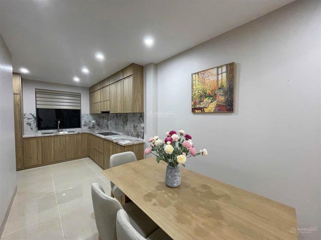 Bán nhà việt hưng dt 70m² 4 tầng ngõ thông nhỉnh 10 tỷ