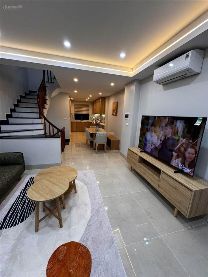 Bán nhà việt hưng dt 70m² 4 tầng ngõ thông nhỉnh 10 tỷ