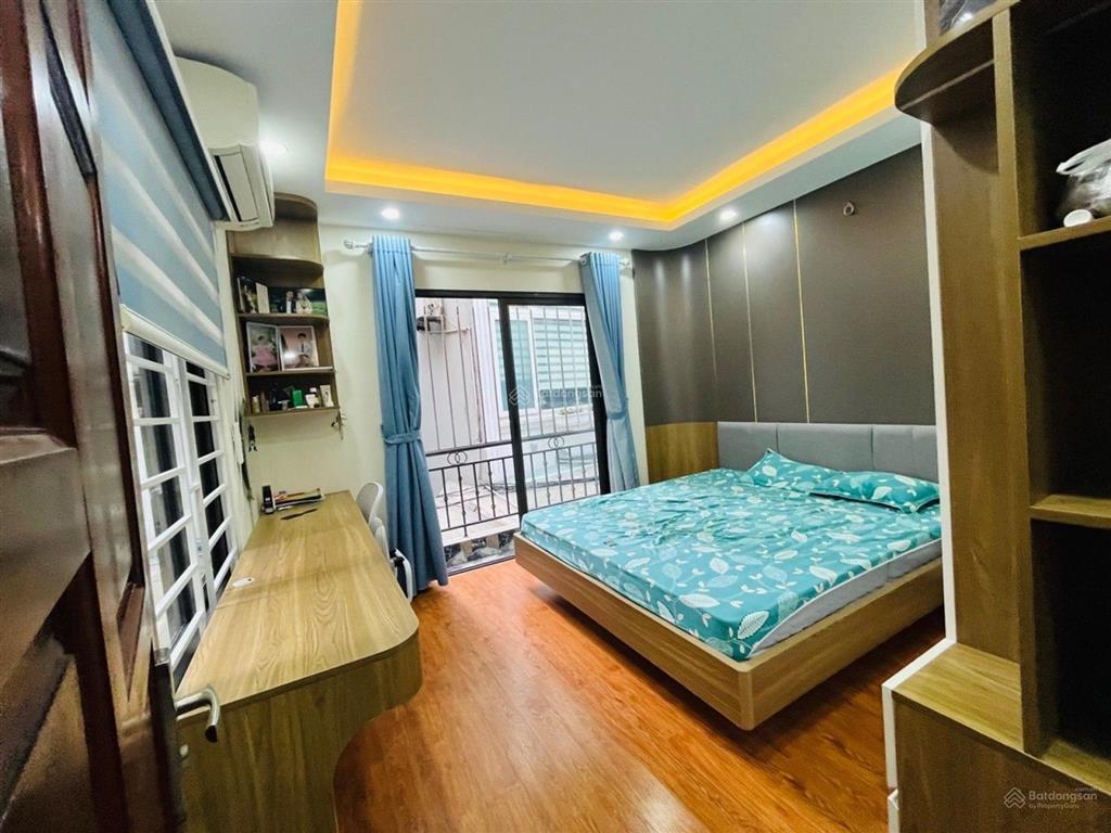 Việt hưng nhà dân xây 5 tầng lô góc 2 thoáng giá chỉ 9,6 tỷ