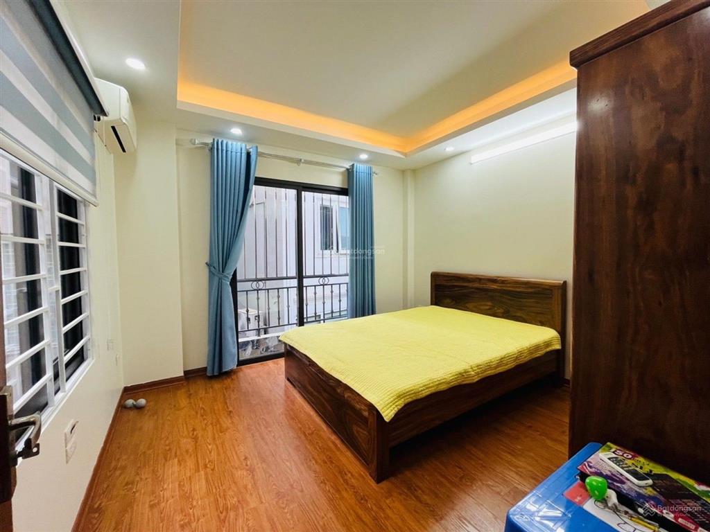 Việt hưng nhà dân xây 5 tầng lô góc 2 thoáng giá chỉ 9,6 tỷ
