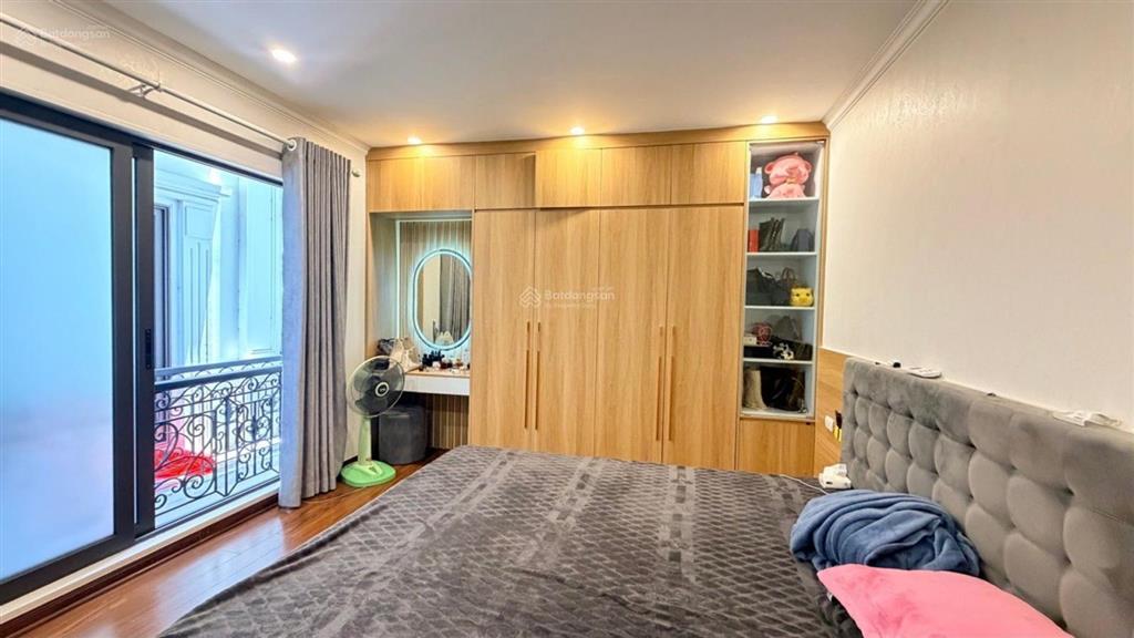 Tái định cư giang biên 6 tầng full nội thất giá chỉ 7,1 tỷ