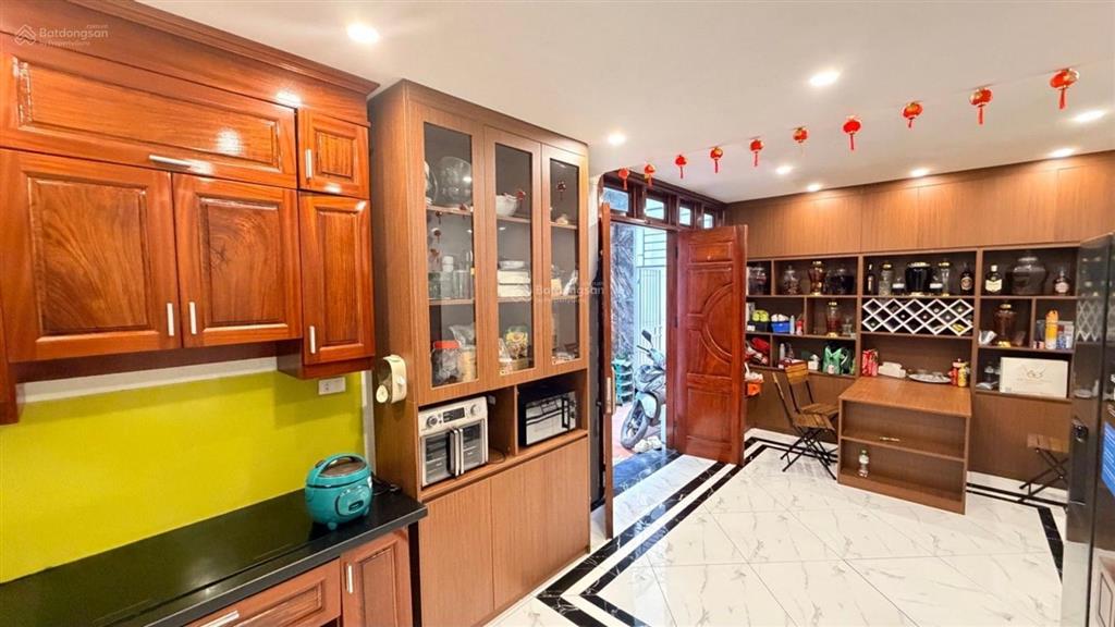 Tái định cư giang biên 6 tầng full nội thất giá chỉ 7,1 tỷ