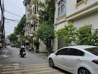 Việt hưng nhà dòng tiền 6 tầng thang máy gara ô tô chỉ 8,9 tỷ