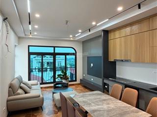 Việt hưng hiếm phân khúc nhỉnh 8 tỷ 6 tầng thang máy gara ô tô.