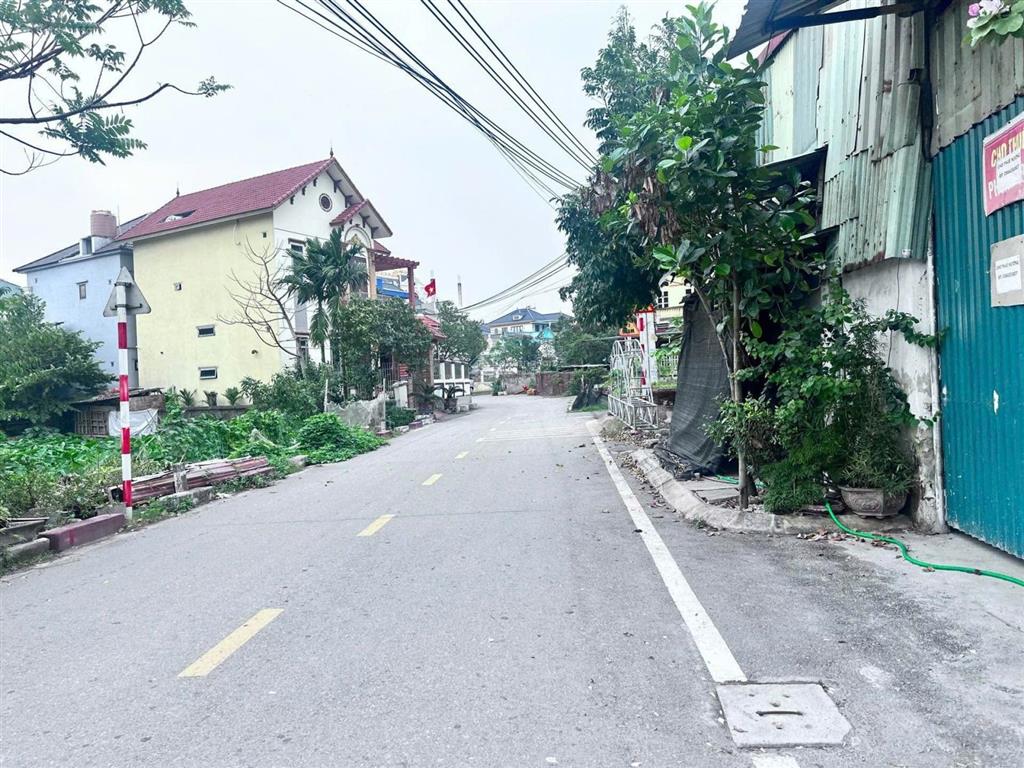 Hàng xóm ecopark 89m2 đất tặng nhà 3 tầng 2 mặt đường ô tô tránh