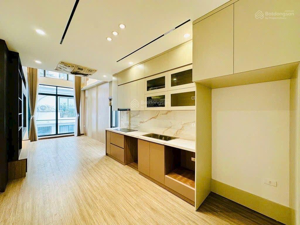 Bồ đề gần cầu trần hưng đạo ô tô tránh 50m 7 tầng thang máy nhỉnh 15 tỷ