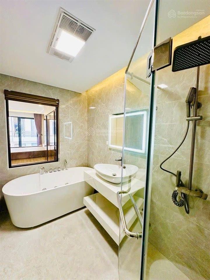 Bồ đề gần cầu trần hưng đạo ô tô tránh 50m 7 tầng thang máy nhỉnh 15 tỷ