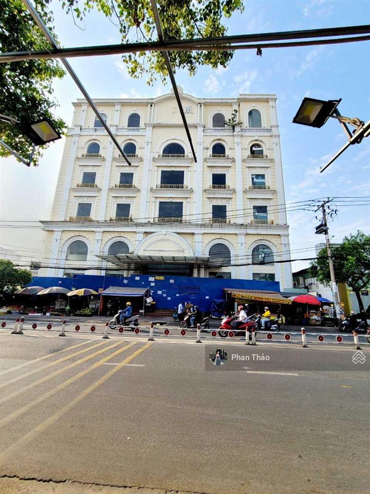 Tòa nhà building hạng a phan đăng lưu  hoàng hoa thám  20x60m  hđt 1,5 tỷ hầm 8 tầng giá 250 tỷ