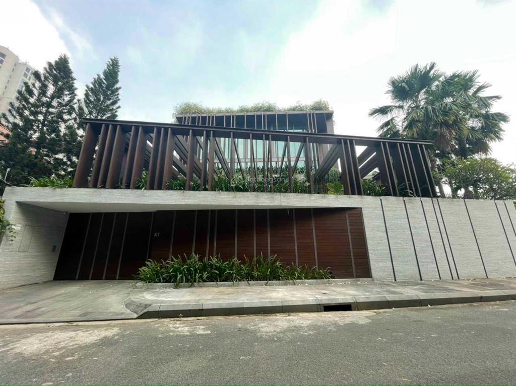 Vị thế đẹp khu quận 10  góc 2 mt cửu long  đồng nai  17x28m  ctxd hầm 10 tầng  giá 100 tỷ