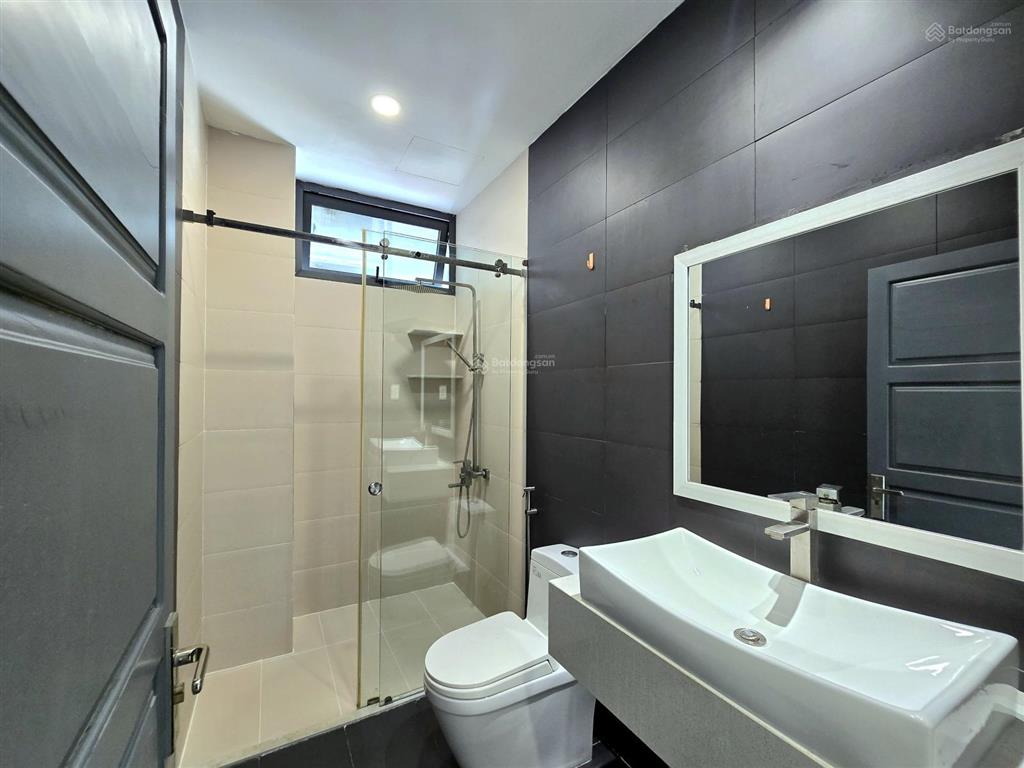 Cho thuê chdv 2 phòng ngủ tại thảo điền, q2, hcm  đang trống vào ở liền