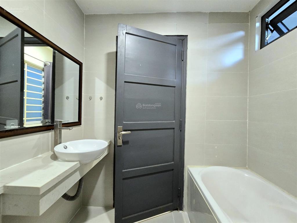 Cho thuê chdv 2 phòng ngủ tại thảo điền, q2, hcm  đang trống vào ở liền
