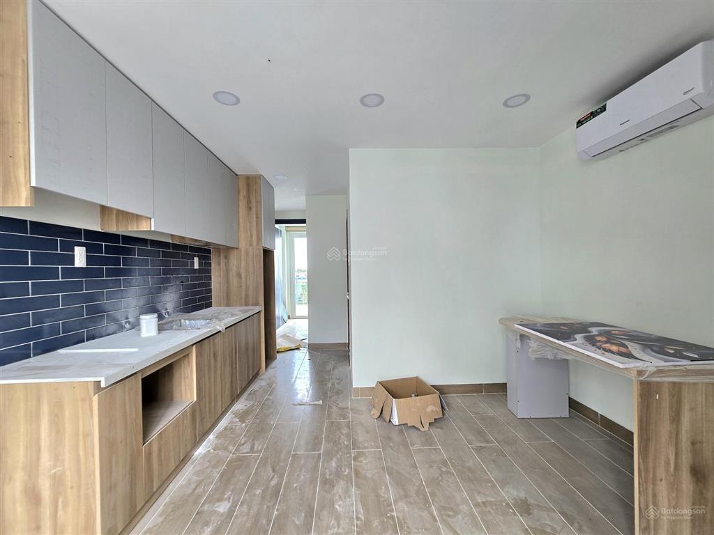Chính chủ khai trương căn penthouse 2pn, 1wc tại 42 đường phan bá vành, 100m2, ban công