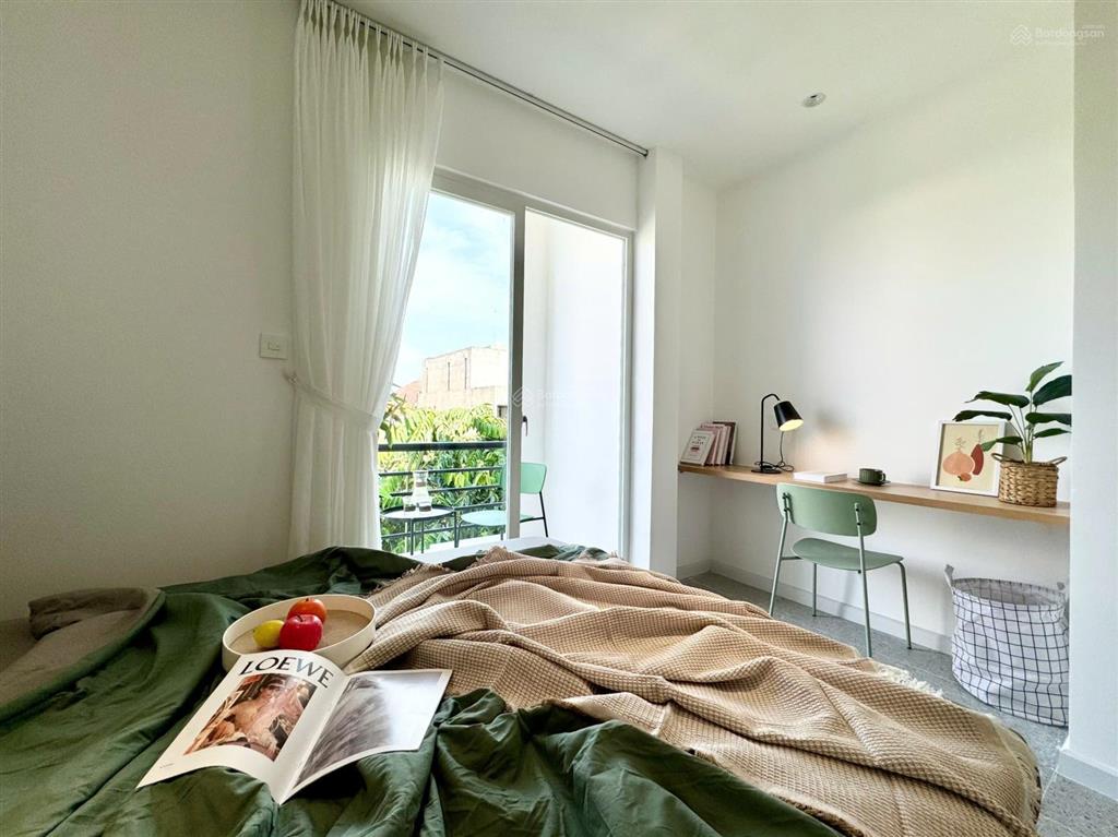 Studio gần metro thảo điền  full nội thất ban công tối giản