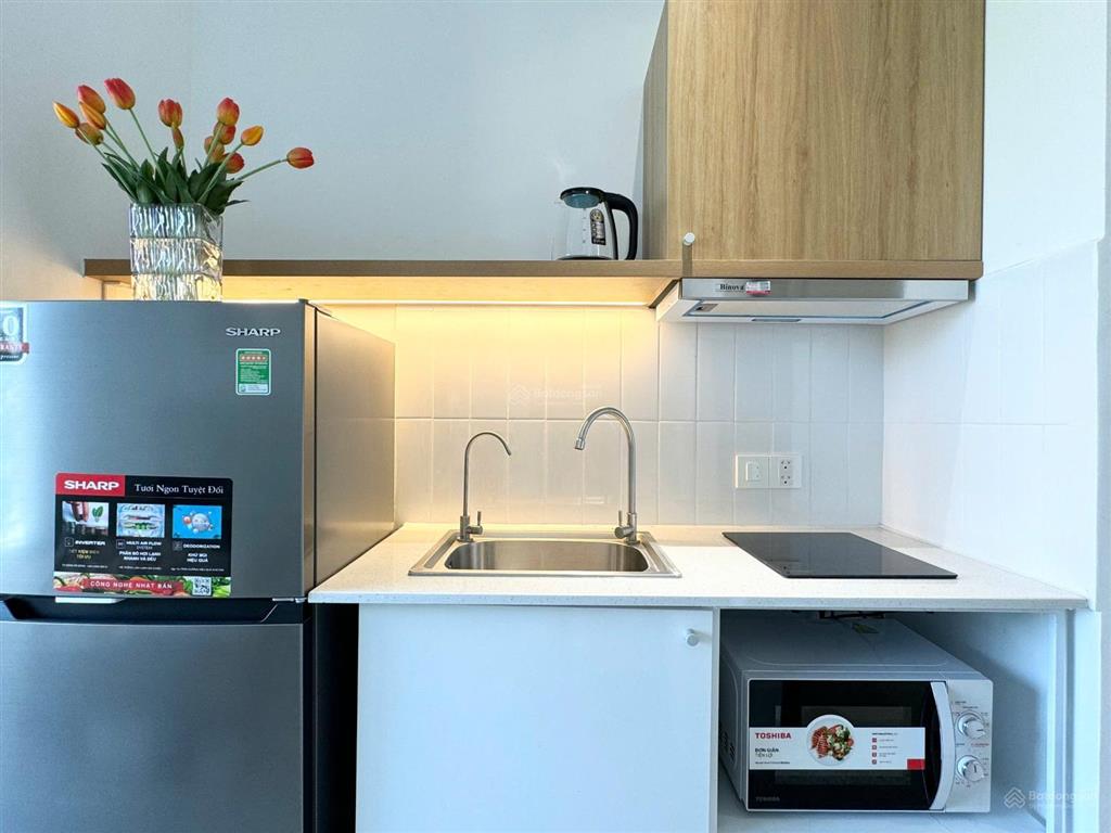 Studio gần metro thảo điền  full nội thất ban công tối giản