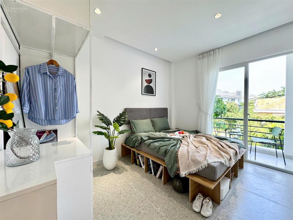 Studio gần metro thảo điền  full nội thất ban công tối giản