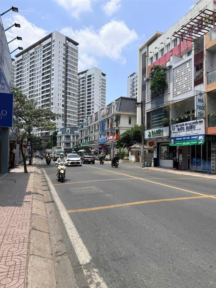Kẹt tài chính cần ra gấp mt đường nguyễn phúc chu đường 20m hiện hữu. vị trí đắc địa