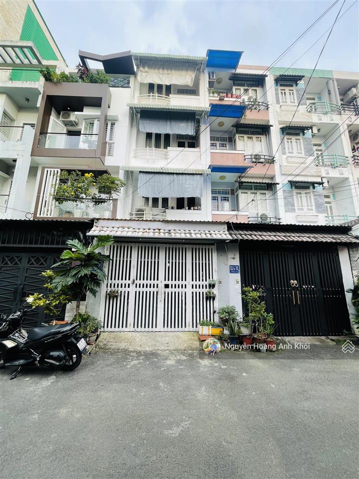 Nhà 4 tầng đường 8m gần đh ngân hàng, đh sư phạm kĩ thuật