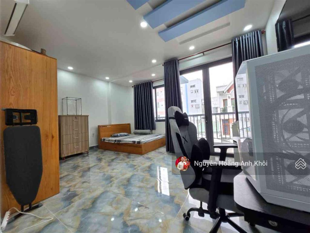 Nhà rất mới ở ngay, gần hoàng diệu 2, hàng xóm toàn nhà lầu biệt thự