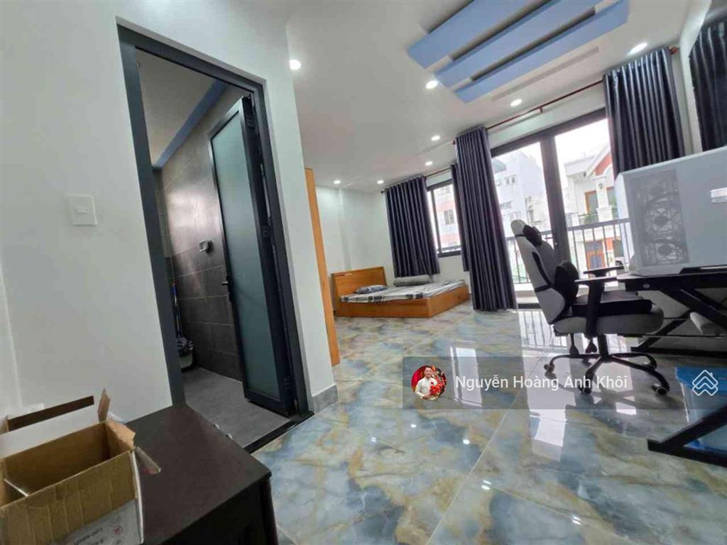 Nhà rất mới ở ngay, gần hoàng diệu 2, hàng xóm toàn nhà lầu biệt thự