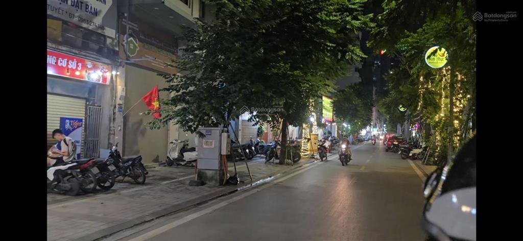 Cc bán nhà nguyễn văn tuyết (thái hà) 40m2, 5t, 10,5 tỷ, ô tô, 2 thoáng