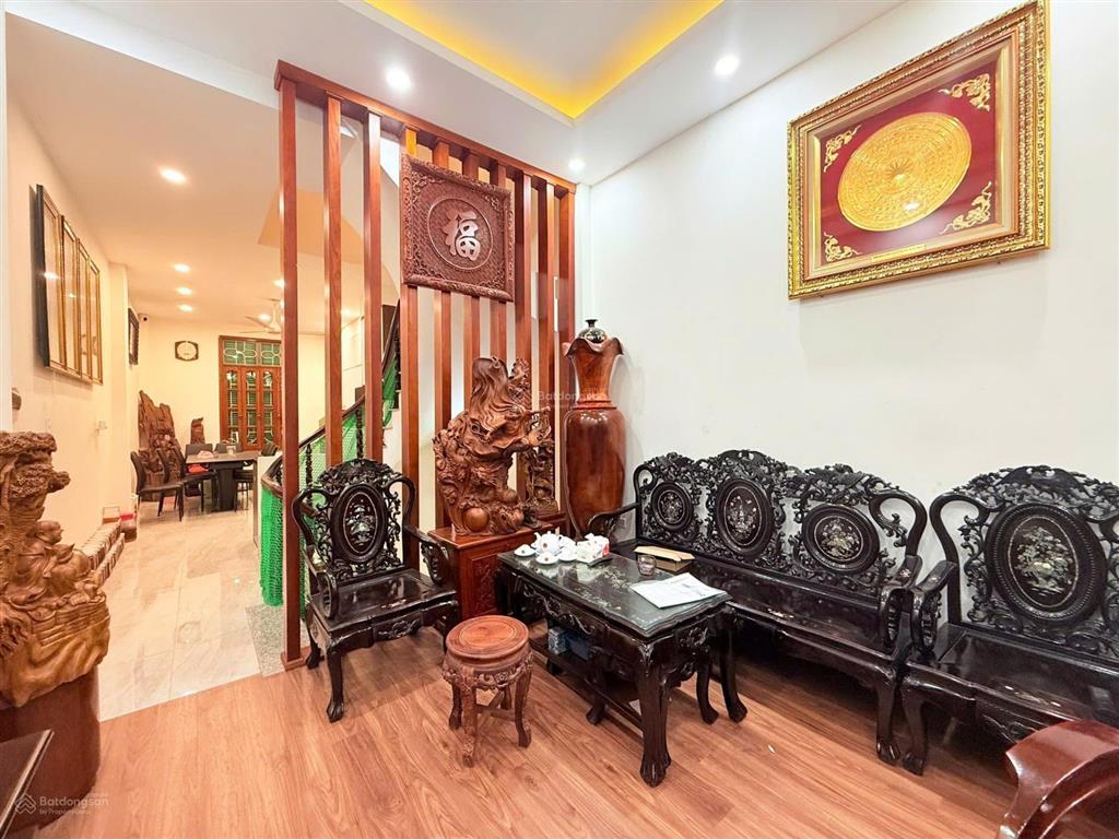 Bán nhà phân lô mai anh tuấn/hồ hoàng cầu 45m2, 5t, ô tô, 2 thoáng.
