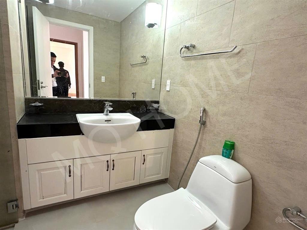 Cho thuê căn hộ cao cấp 108m2 cạnh cầu sông hàn view trực diện sông hàn chỉ 25tr/tháng  vào ở luôn