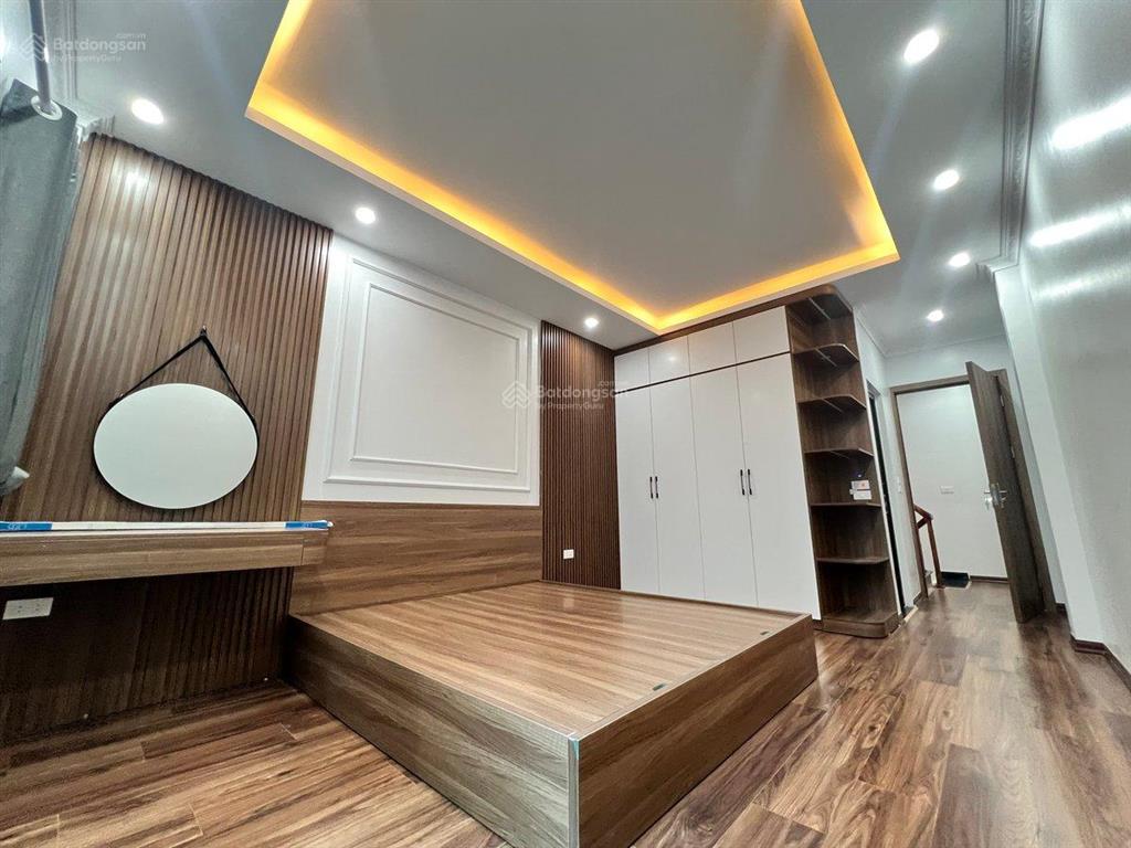 Bán nhà vạn phuc hà đông 30m2x5 tầng giá 7,6 tỷ hà nội