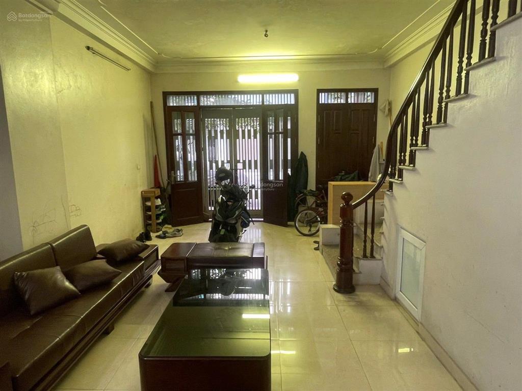 Liền kề đấu giá mậu lương hà đông vỉa hè ô tô đỗ cửa ngày đêm giá 12,7 tỷ nhà đẹp