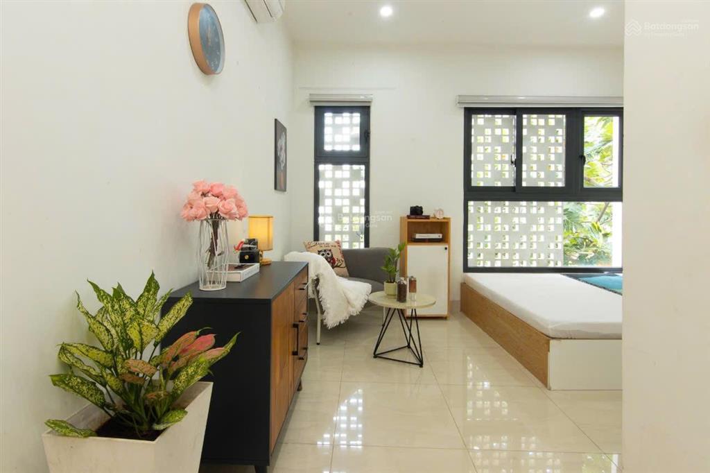 Cho thuê căn hộ cửa sổ đón nắng siêu thoáng ngay trung tâm phú nhuận an ninh cao