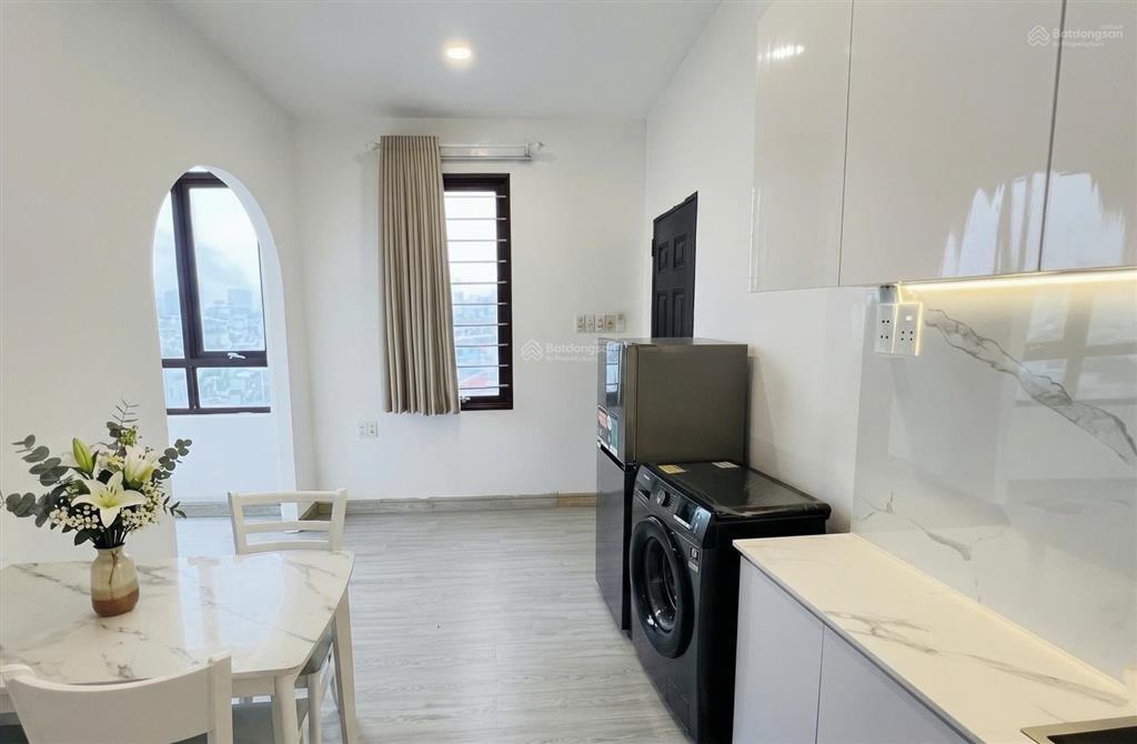 Thuê ngay căn hộ 1pn 35m2 cửa sổ thoáng view landmark 81 ngay chợ bà chiểu sát quận 1 an ninh cao