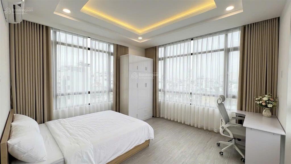 Thuê ngay căn hộ 1pn 35m2 cửa sổ thoáng view landmark 81 ngay chợ bà chiểu sát quận 1 an ninh cao
