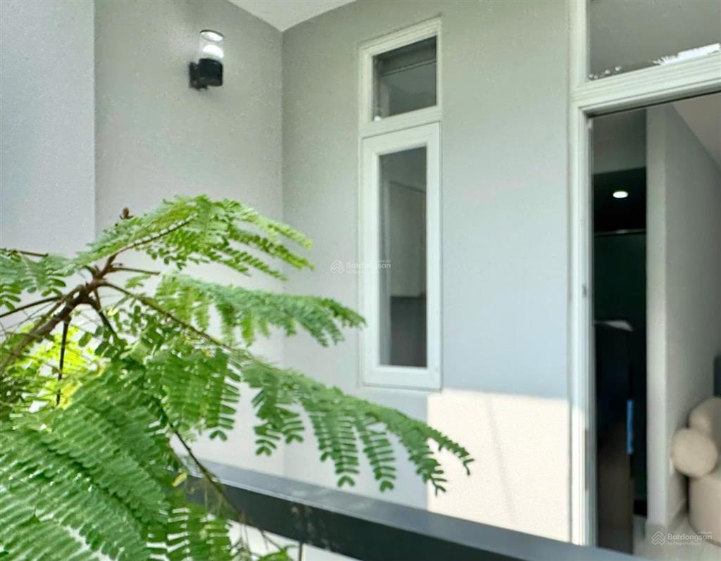 Thuê ngay căn hộ ban công  tách bếp 35m2 rộng thoáng thiết kế hiện đại an ninh cao sát đh vlcs3