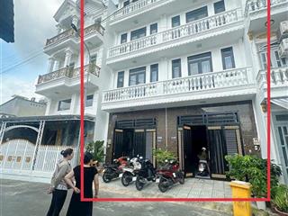 Bất động sản dòng tiền 100tr/tháng ngay đại học văn lang, dt 11.68 x 23.8m chỉ 22 tỷ