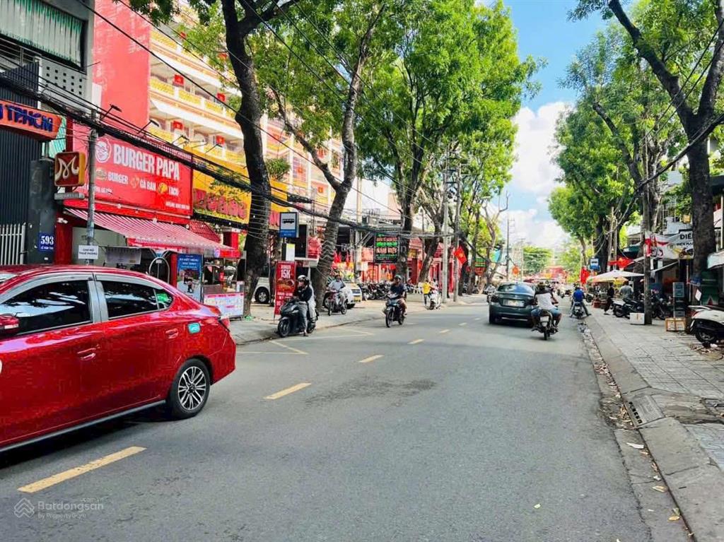 Mặt tiền lê văn thọ đối diện cv làng hoa 4,5x17m 3 tầng hdt 30tr/tháng