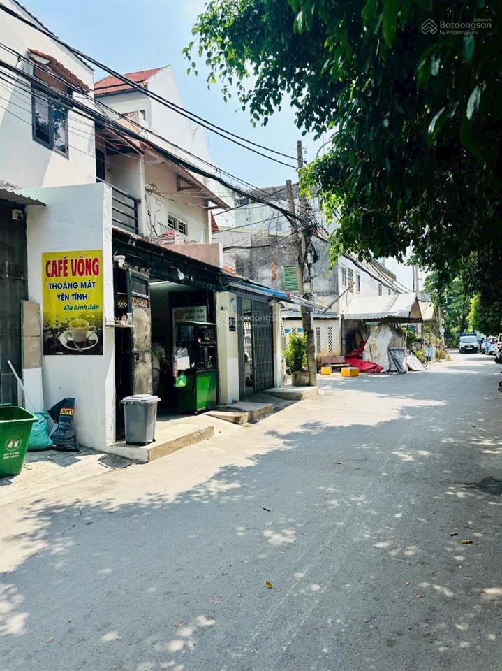 Hàng xịn vừa lên sóng 220m2 ngang 8m, hẻm xe hơi giá chỉ 18. x tỷ