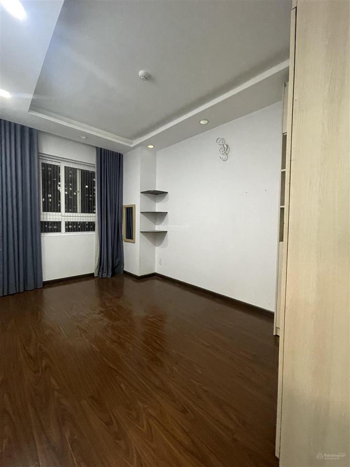 Giảm nhanh giá chỉ còn 3t380  70m2 gốc 2view