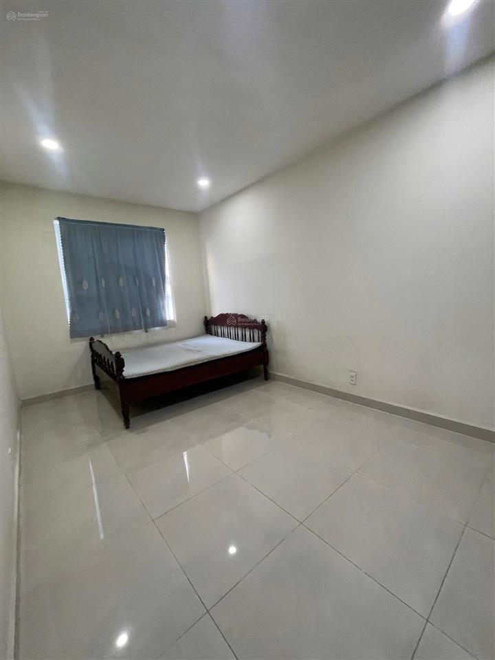 Hiếm 79m2 2pn 2wc 3t900 bao sang tên