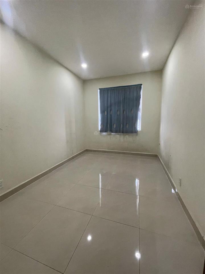 Hiếm 79m2 2pn 2wc 3t900 bao sang tên