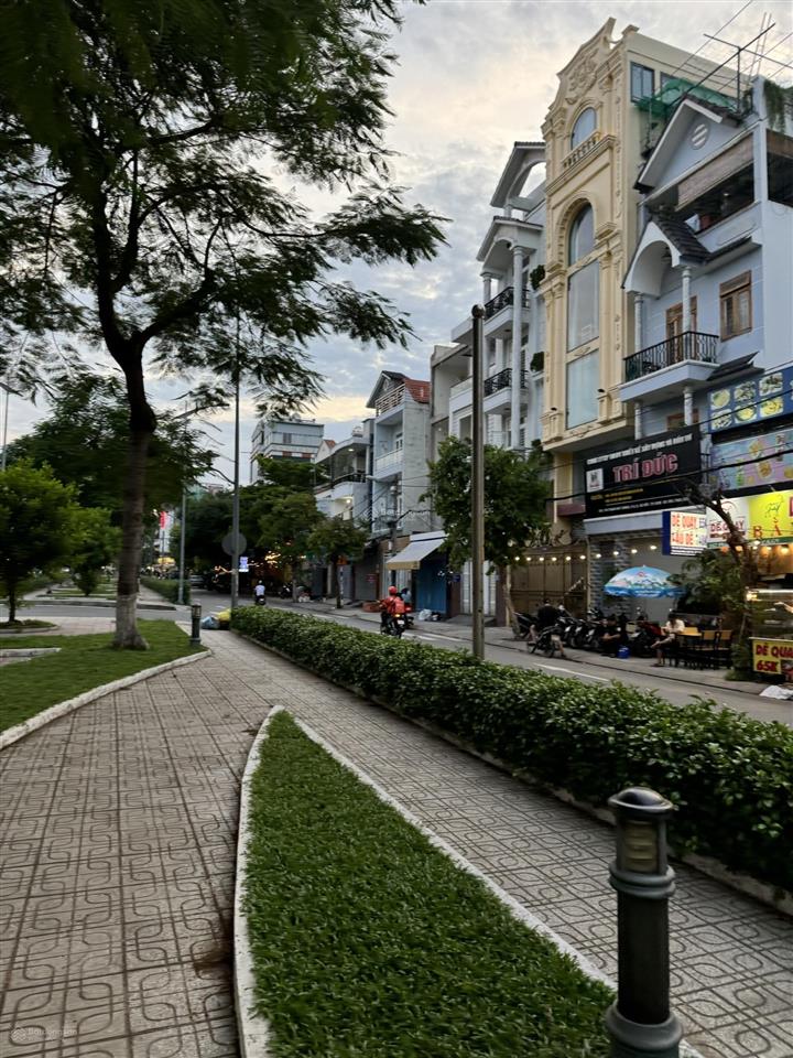 Siêu góc 2 mặt tiền phạm huy thông  khởi nghiệp ngành f&b bất bại!