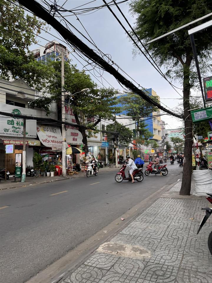 Góc 2 mặt tiền cây trâm  vị trí vàng mở cafe, chuỗi f&b  vị trí đắc địa  kinh doanh vô đối
