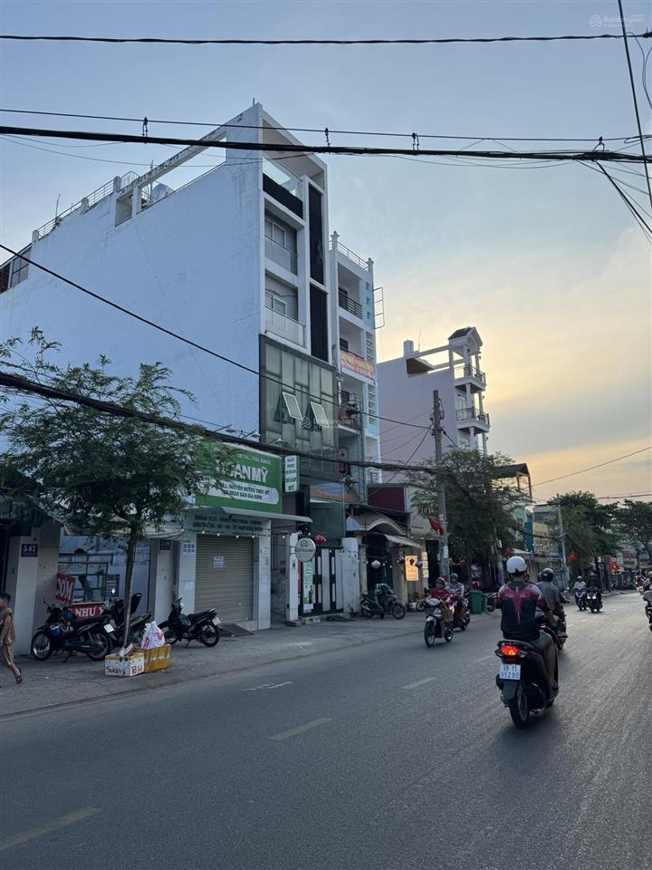 Góc 2 mặt tiền cây trâm  vị trí vàng mở cafe, chuỗi f&b  vị trí đắc địa  kinh doanh vô đối