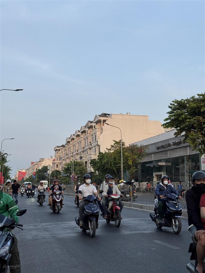 Bán mặt tiền nguyễn văn lượng gò vấp 2 mặt tiền diện tích 300m2  tiện xây mới building, showroom